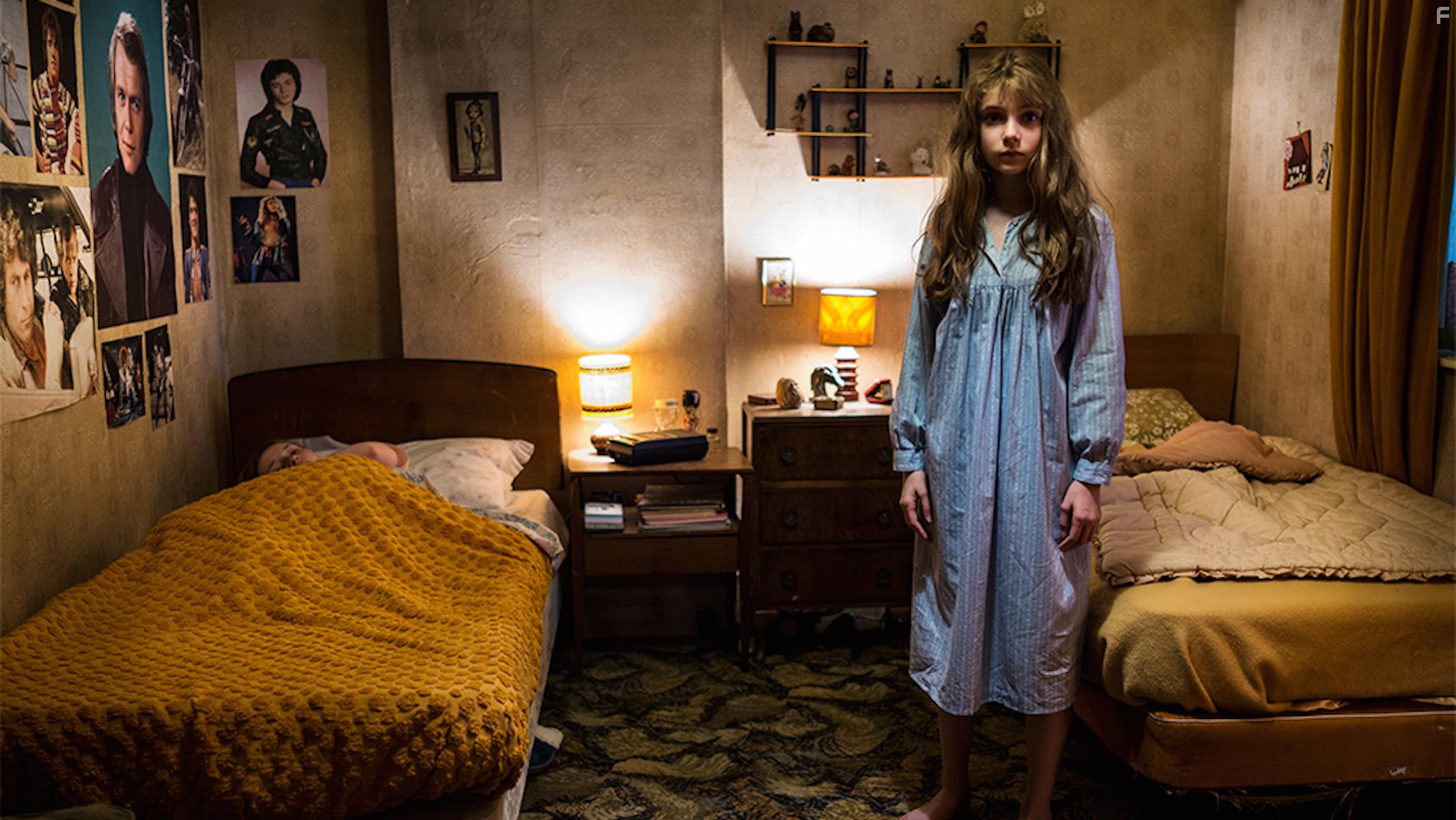 Eleanor Worthington-Cox in The Enfield Haunting (2015)