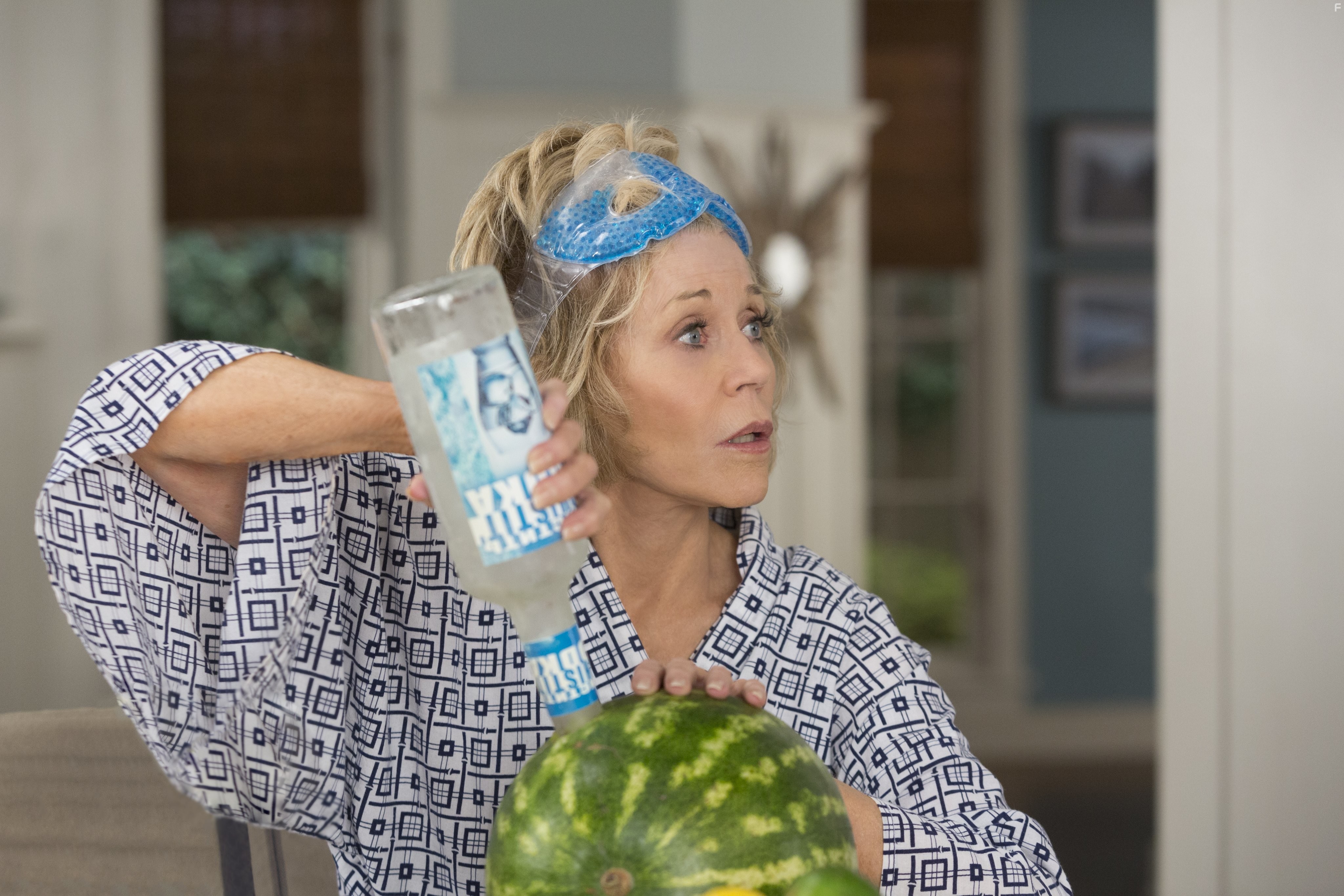 Jane Fonda in Грейс и Фрэнки (2015)