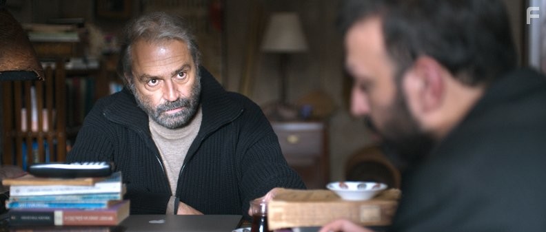 Haluk Bilginer and Serhat Mustafa Kili? in Зимняя спячка (2014)