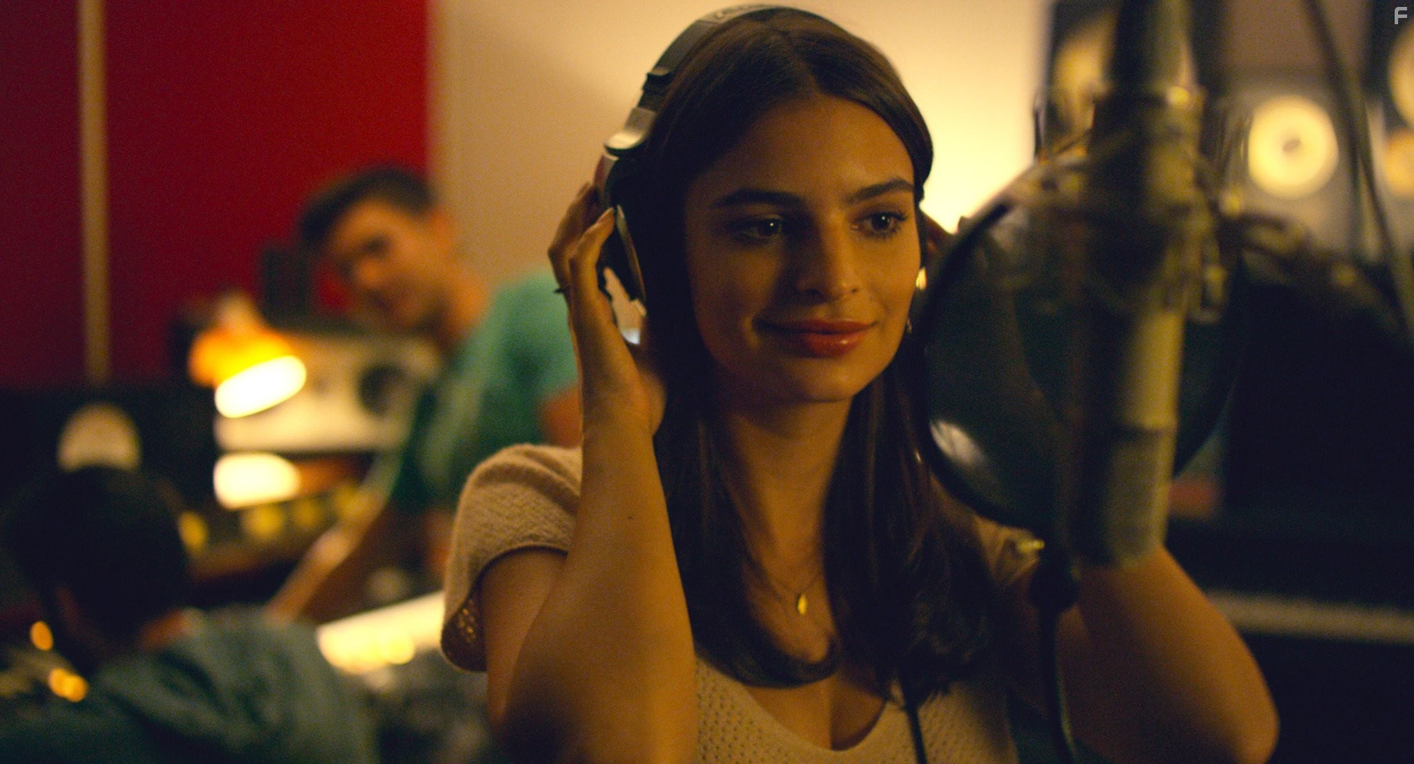 Emily Ratajkowski in 128 ударов сердца в минуту (2015)