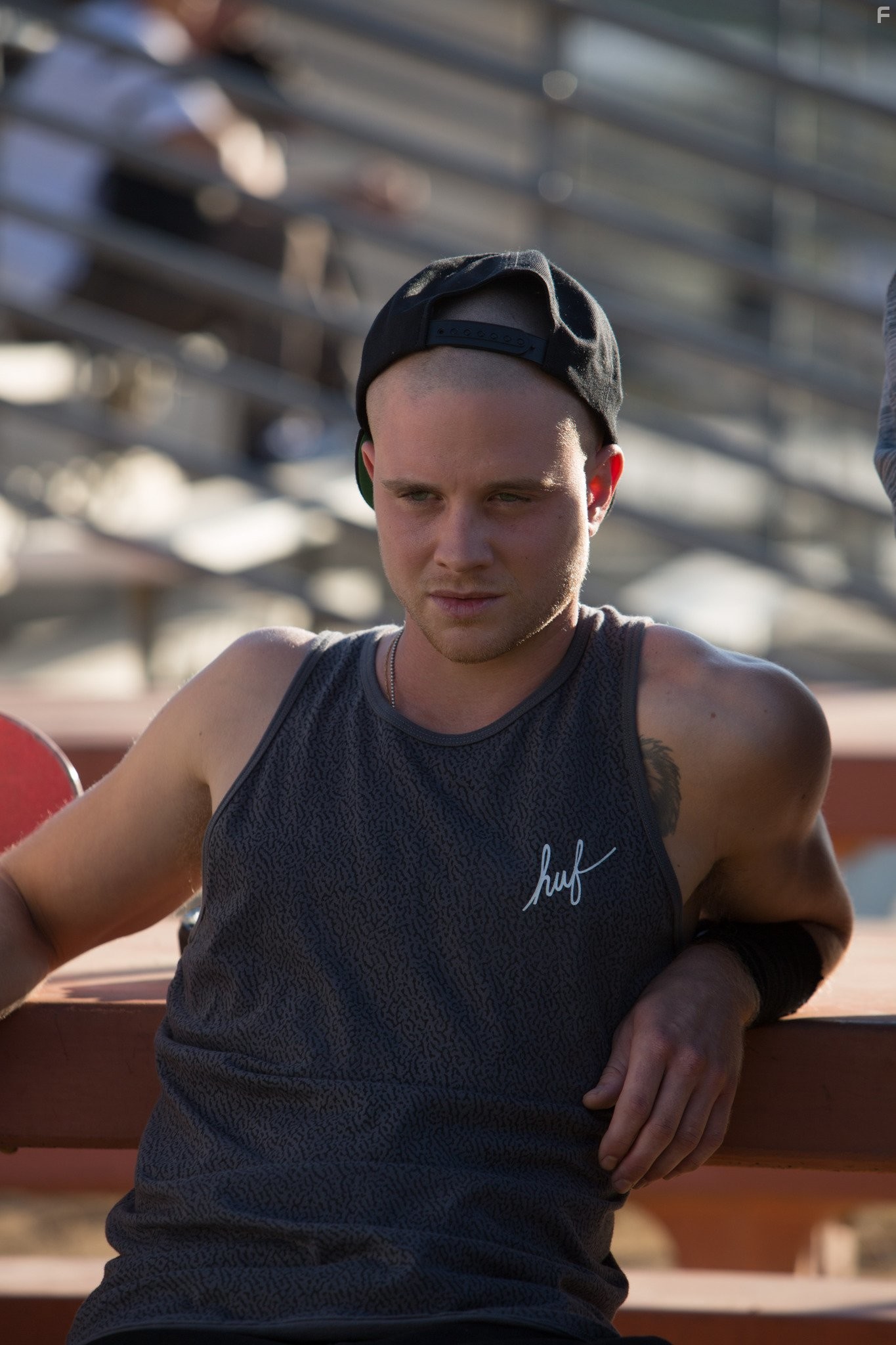 Jonny Weston in 128 ударов сердца в минуту (2015)