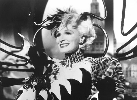 Glenn Close in 101 далматинeц (1996)