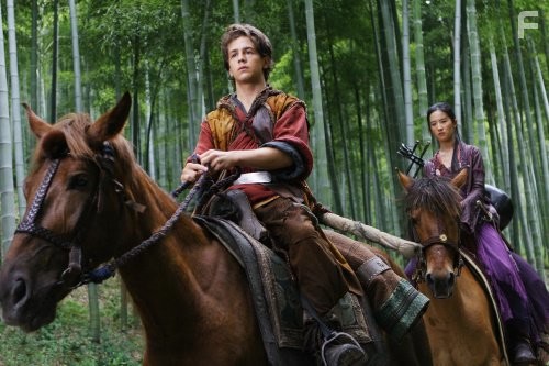 Michael Angarano and Yifei Liu in Запретное царство (2008)