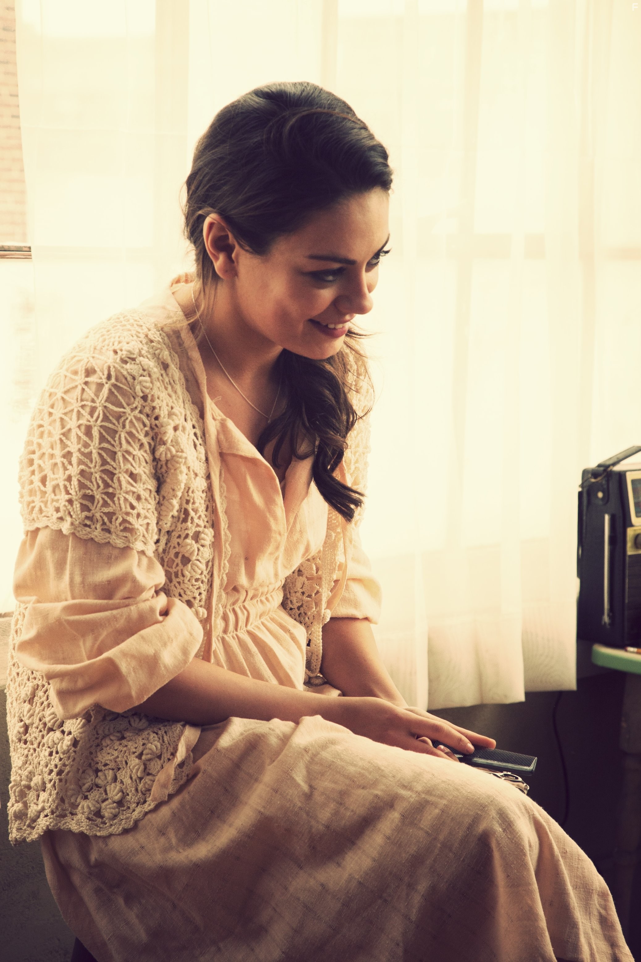 Mila Kunis in Цвет времени (2012)