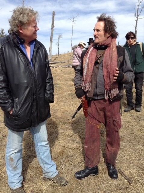 David Winning and Kim Coates in Mutant World (2014)