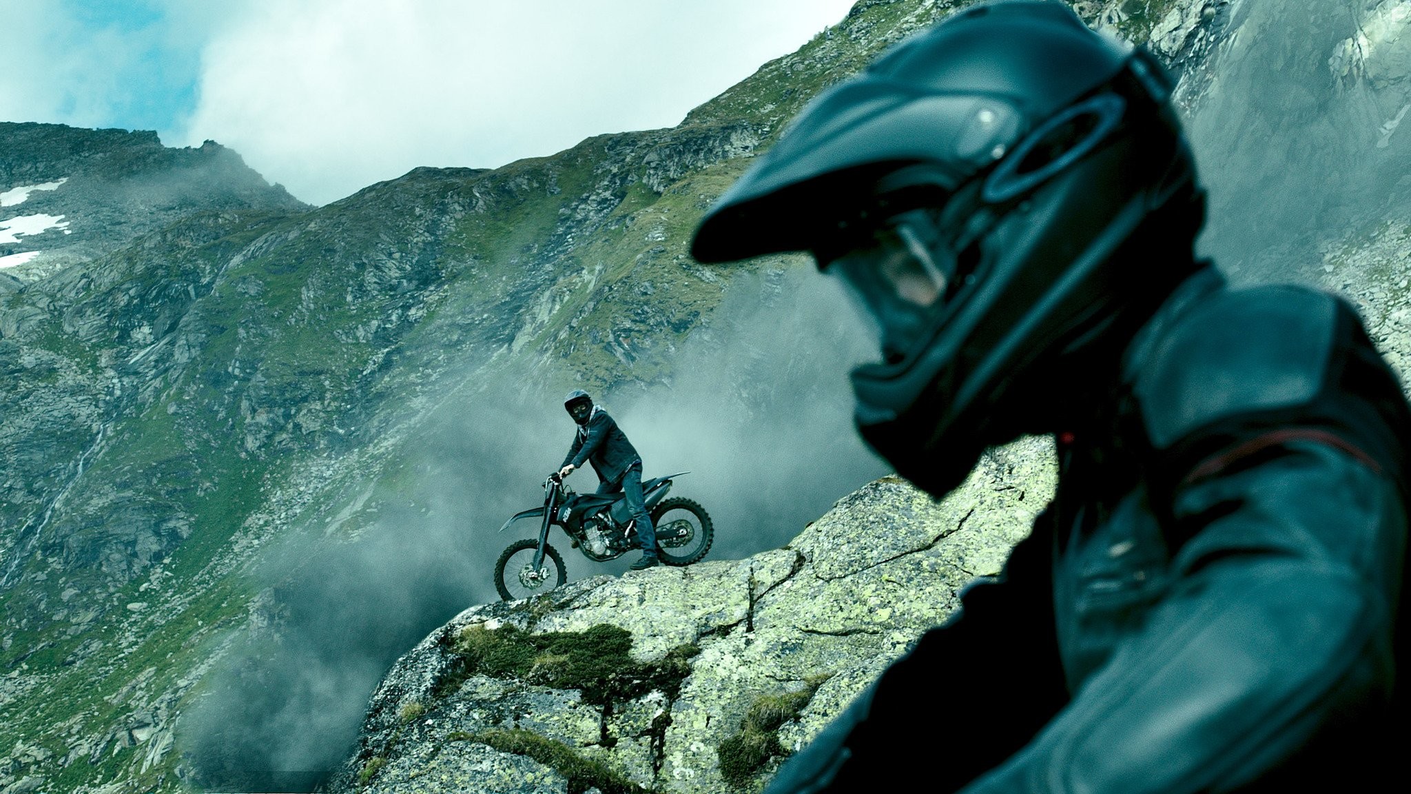 На гребне волны (2015)