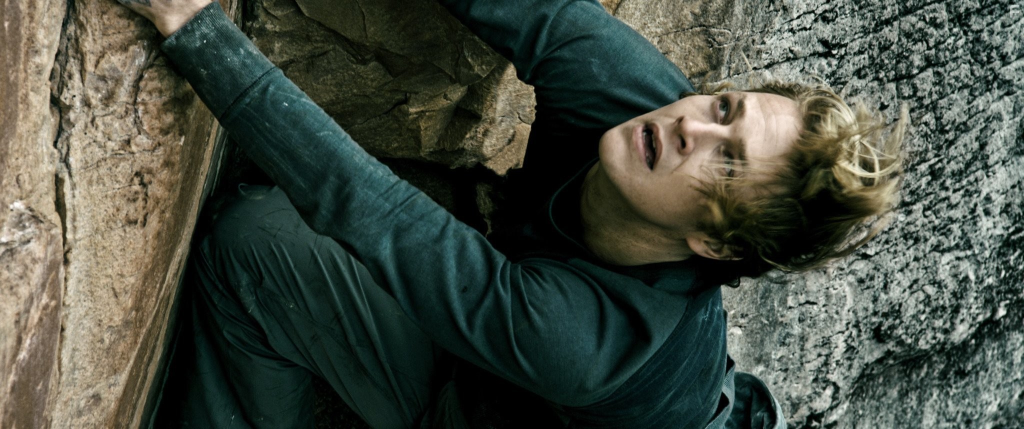 Luke Bracey in На гребне волны (2015)