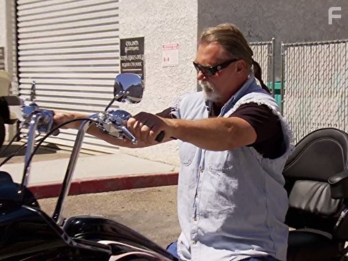 Counting Cars (2012)