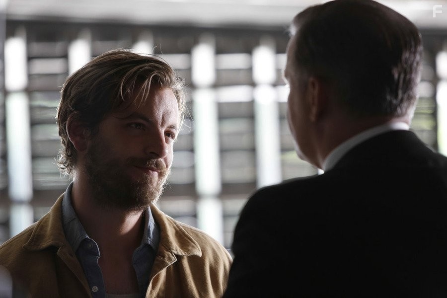 Spencer Garrett and Gethin Anthony in Водолей (2015)