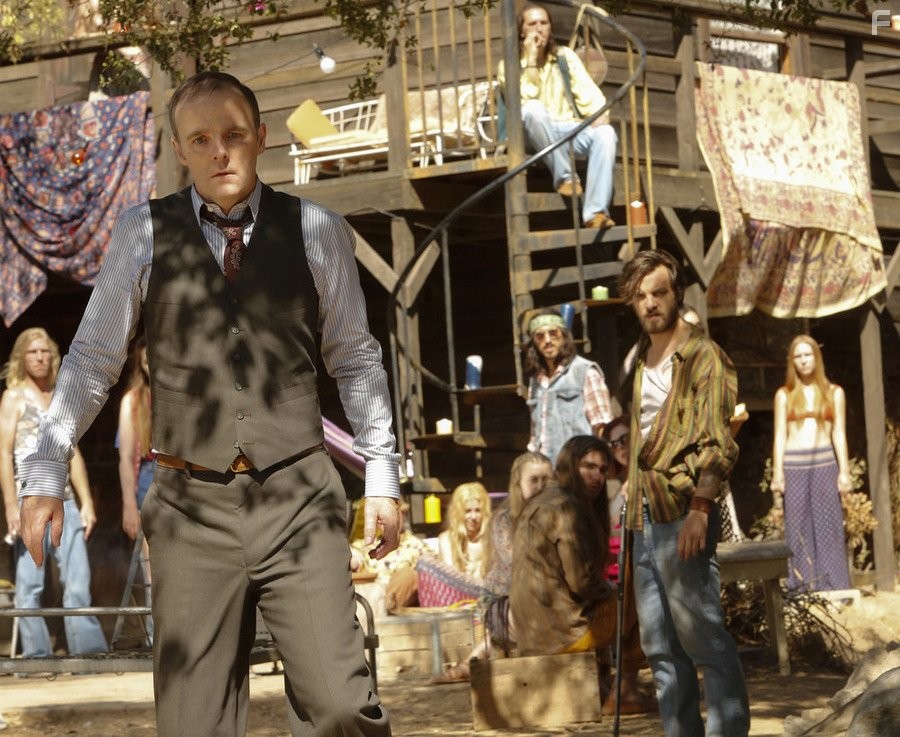 Br?an F. O'Byrne and Gethin Anthony in Водолей (2015)