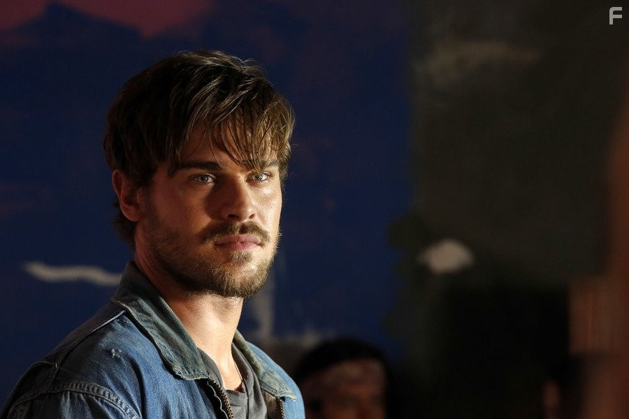 Grey Damon in Водолей (2015)
