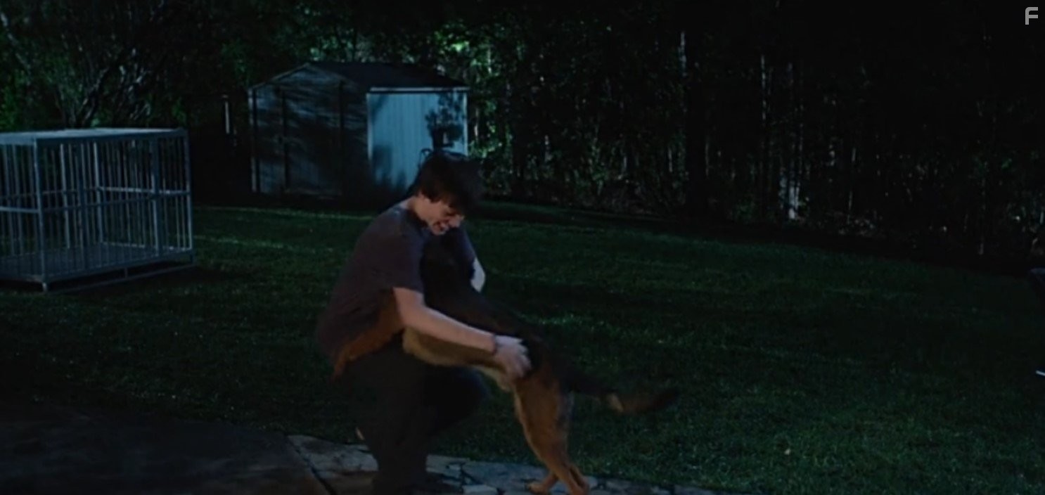 Josh Wiggins and Carlos in Макс (2015)