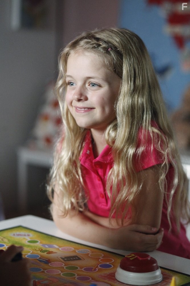 Kylie Rogers in Шёпот (2015)