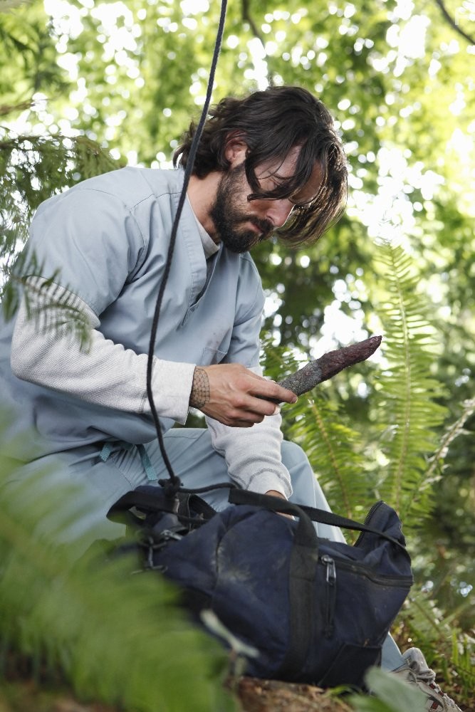 Milo Ventimiglia in Шёпот (2015)