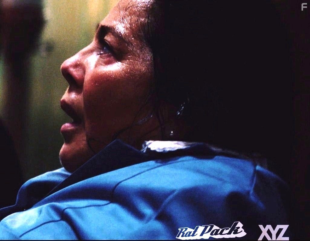 Cecilia Pillado in Ужаленные (2015)