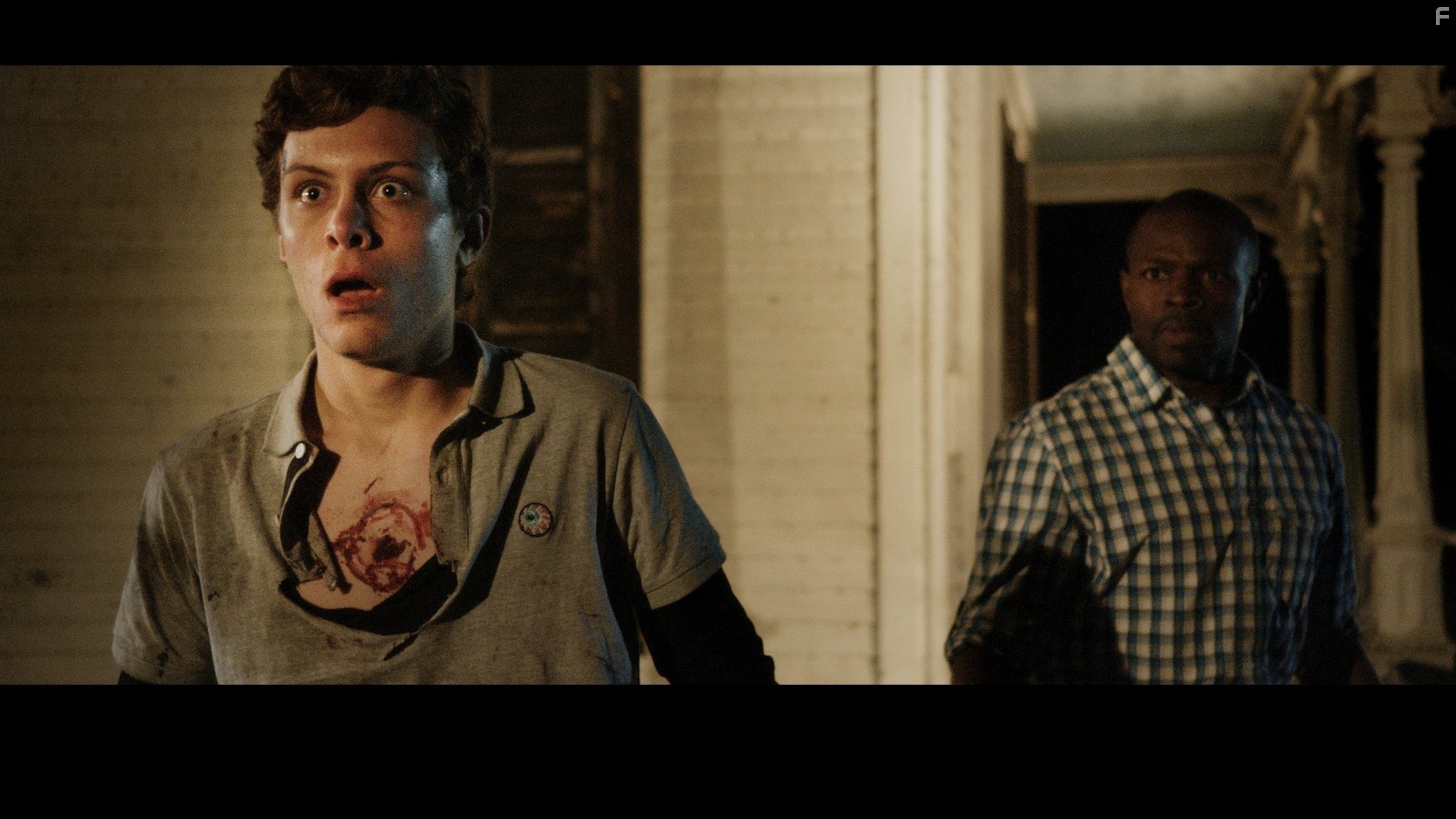 Sean Patrick Thomas and Anthony Del Negro in Глубоко во тьме (2014)