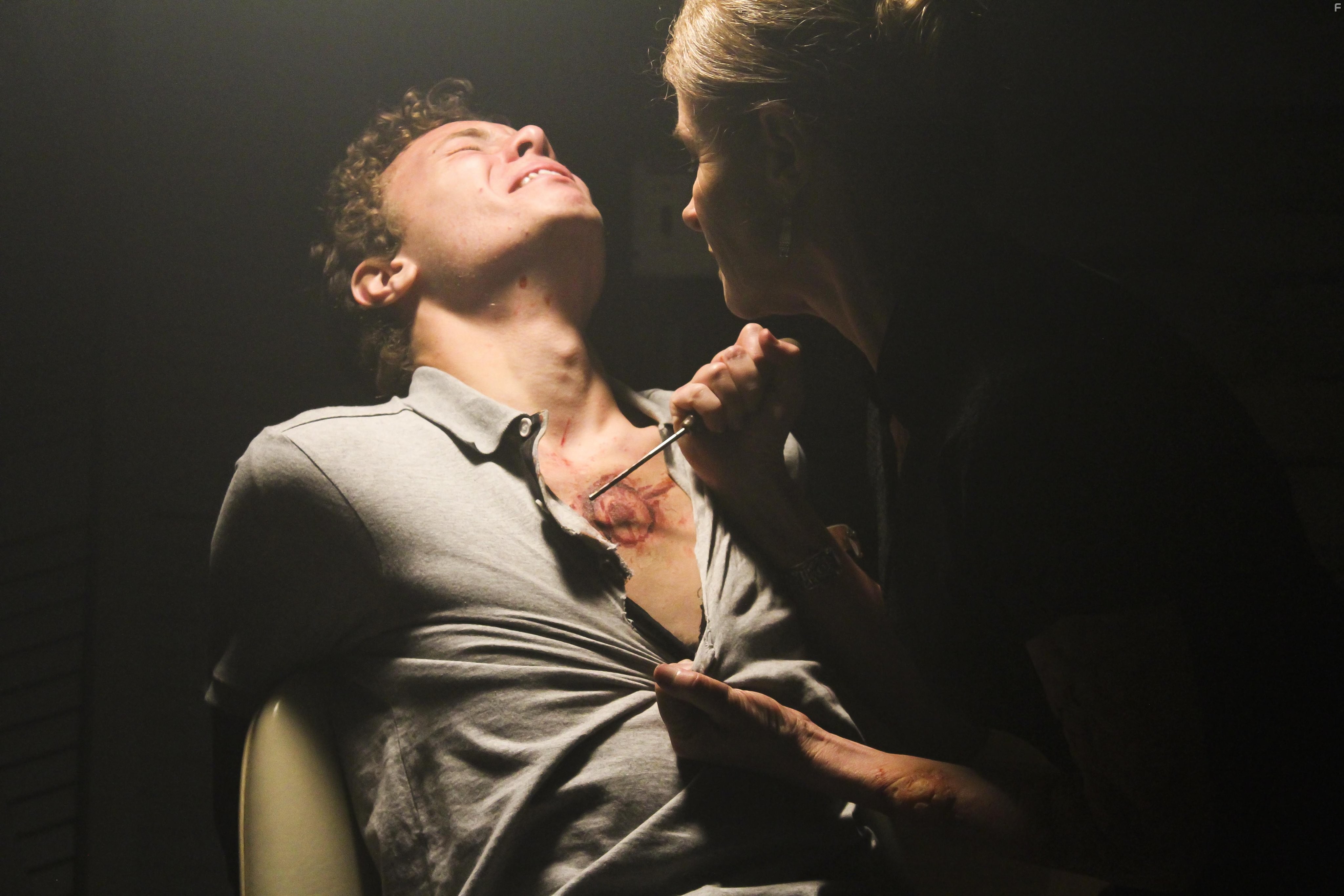 Blanche Baker and Anthony Del Negro in Глубоко во тьме (2014)