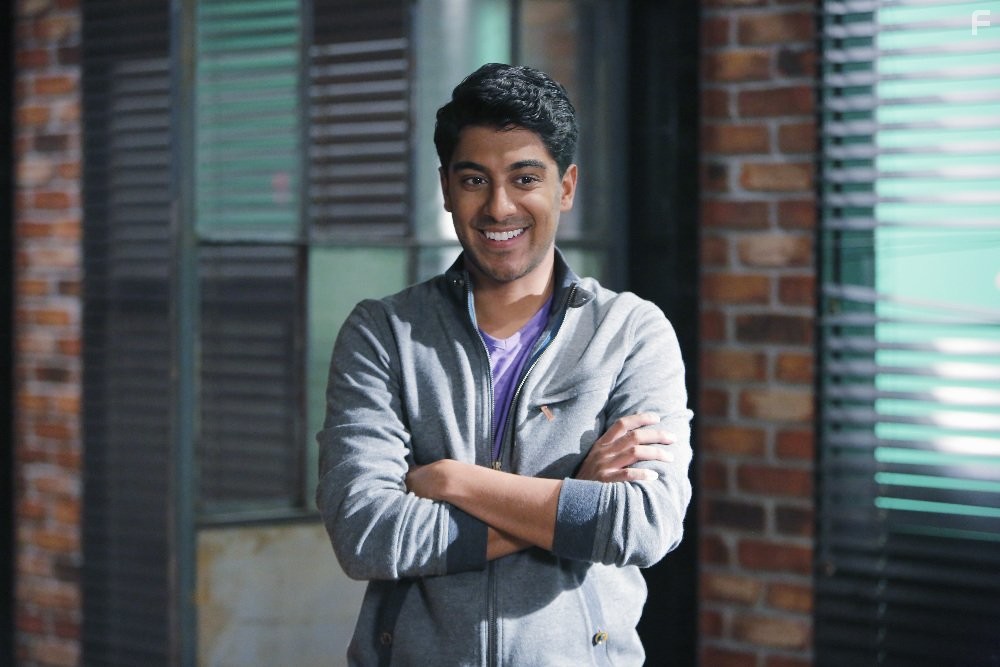 Ritesh Rajan in Сшиватели (2015)