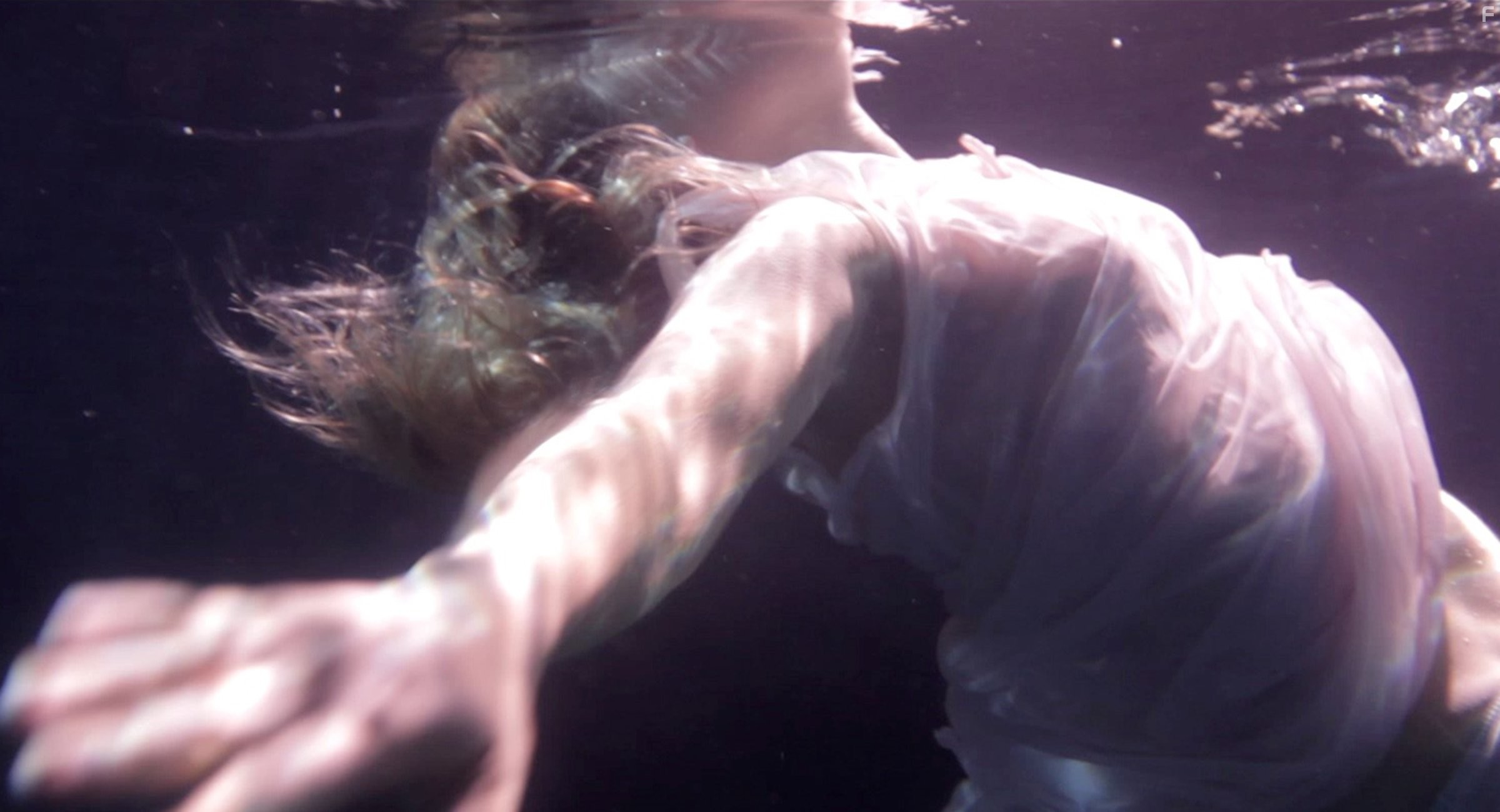 Lilly-Fleur Pointeaux in Horsehead (2014)