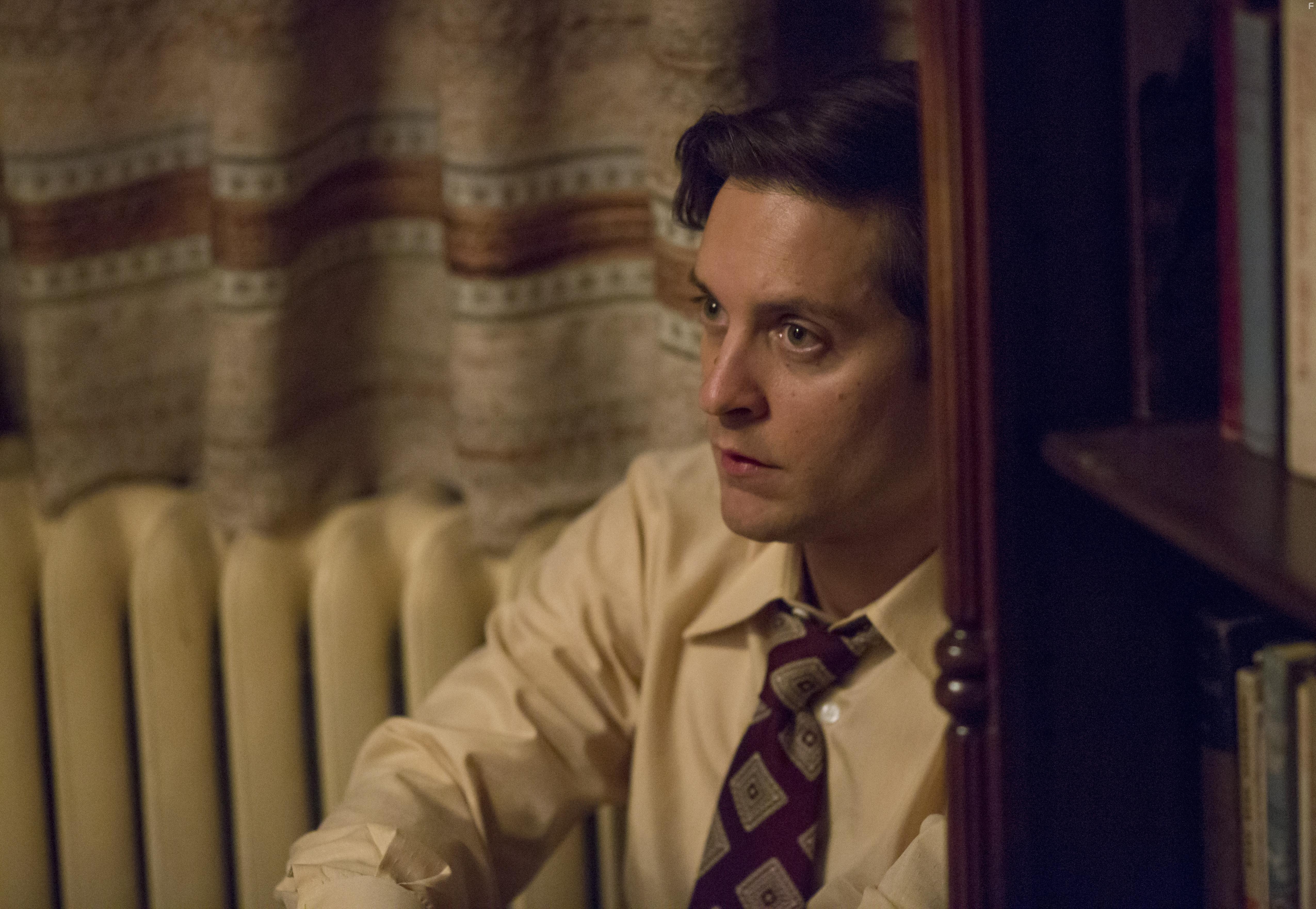 Tobey Maguire in Pawn Sacrifice (2014)