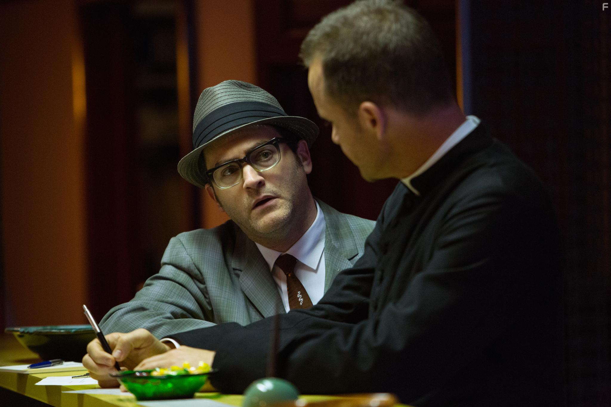 Peter Sarsgaard and Michael Stuhlbarg in Pawn Sacrifice (2014)