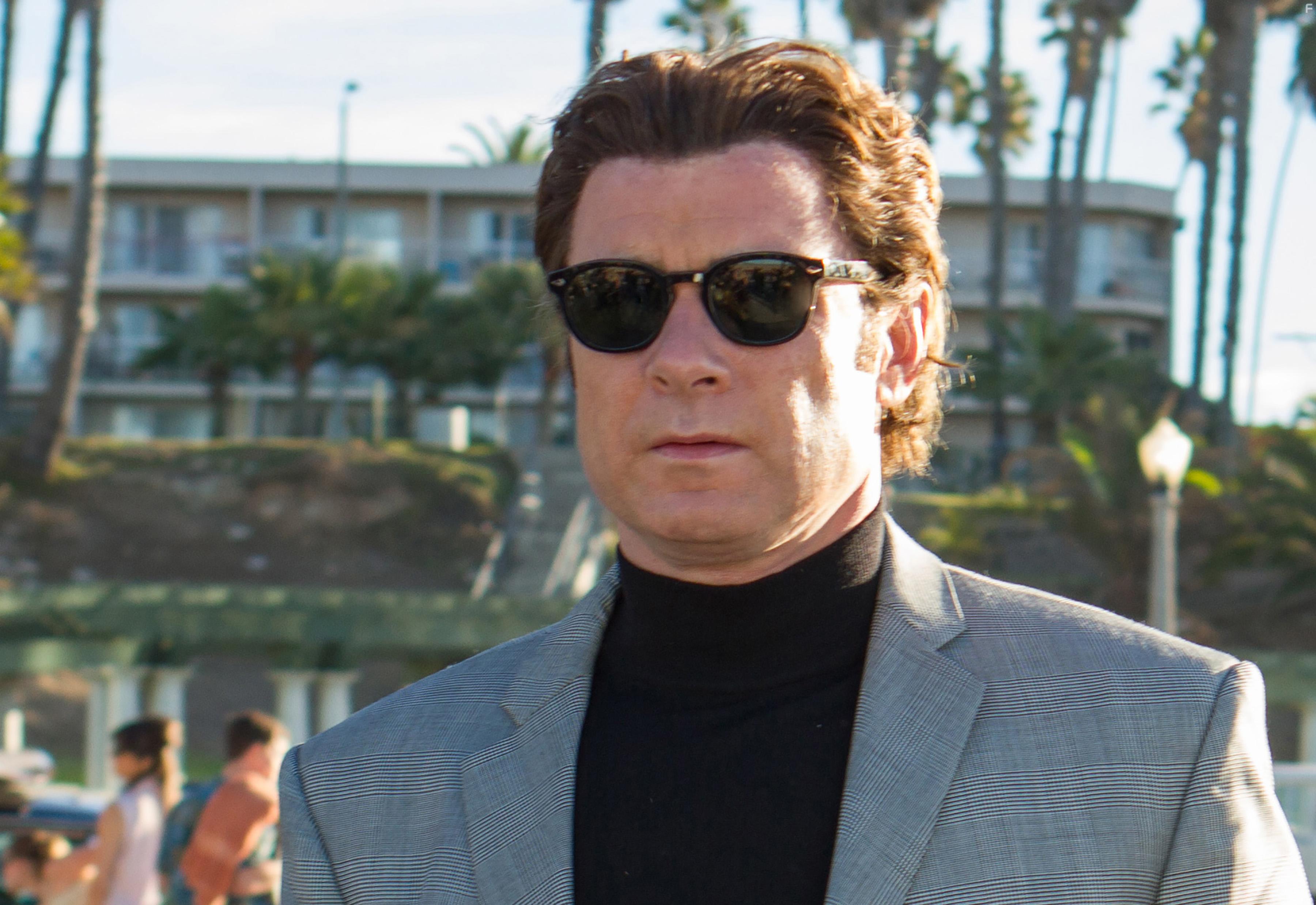 Liev Schreiber in Pawn Sacrifice (2014)