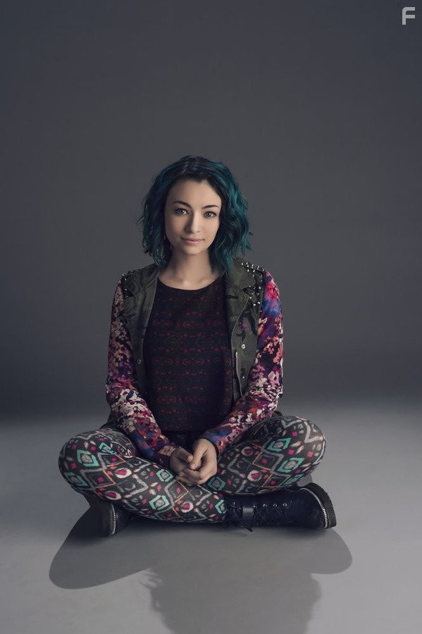Jodelle Ferland and  in Тёмные дела (2015)