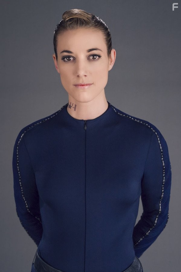 Zoie Palmer in Тёмные дела (2015)