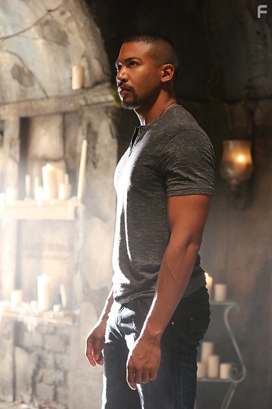 Charles Michael Davis in Древние (2013)