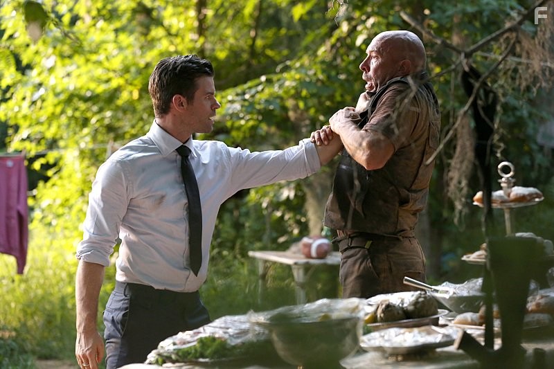 Daniel Gillies in Древние (2013)