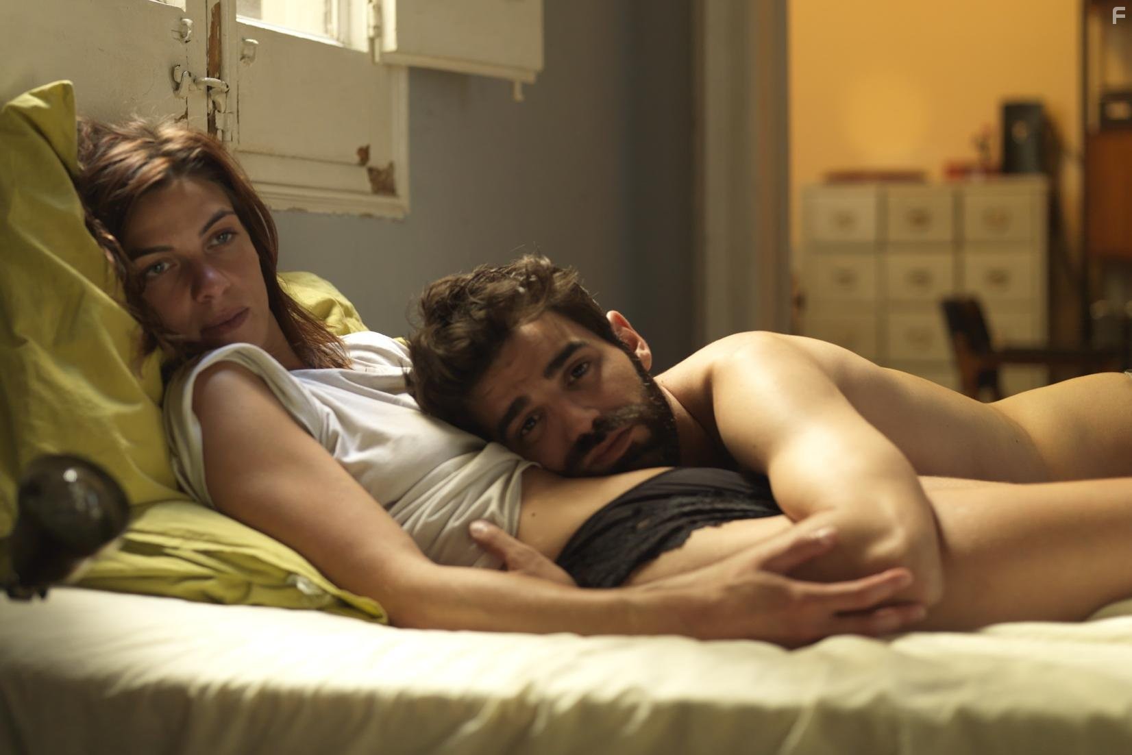 Natalia Tena and David Verdaguer in 10 000 км: Любовь на расстоянии (2014)