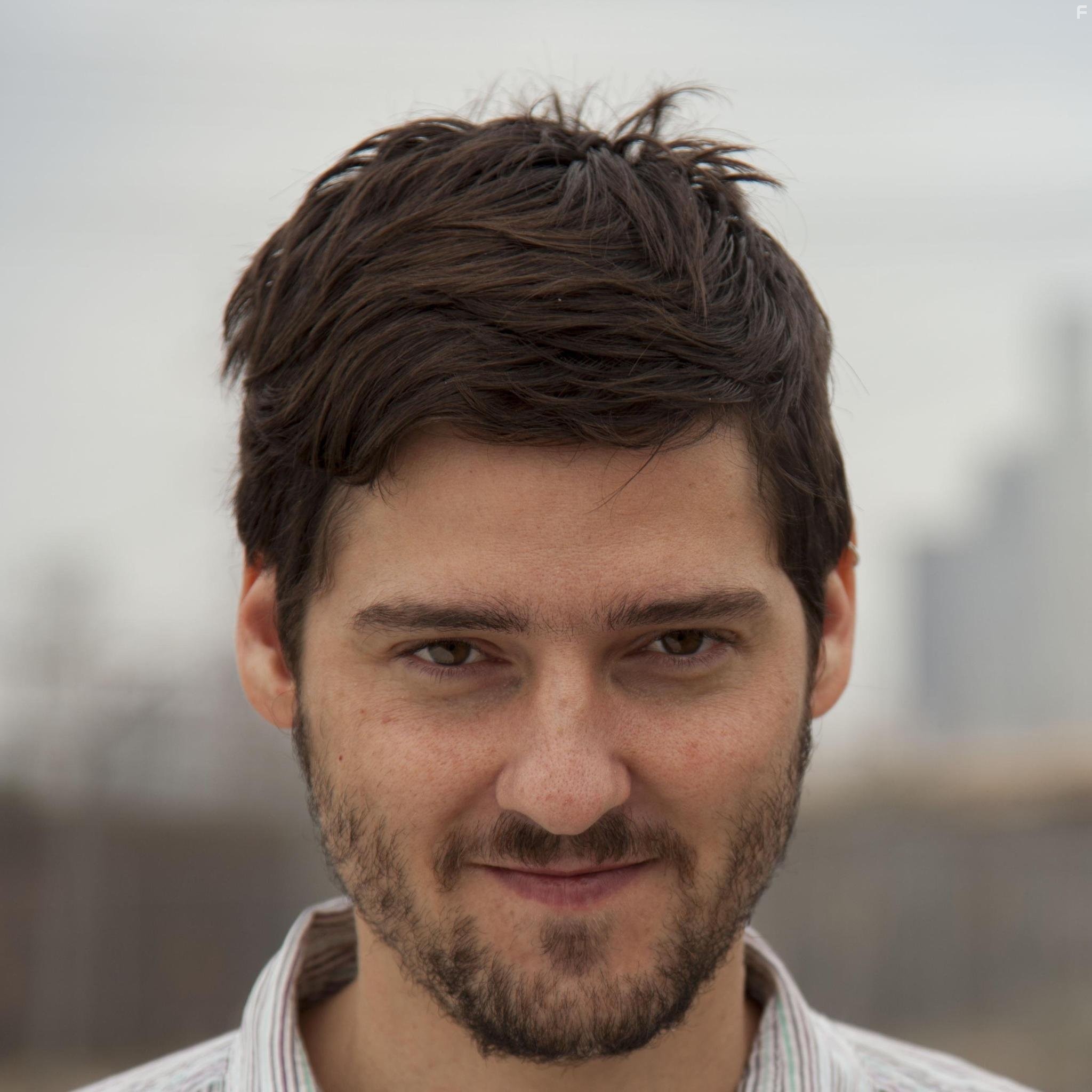 Carlos Marques-Marcet in 10 000 км: Любовь на расстоянии (2014)