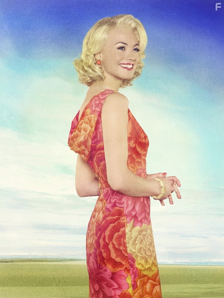 Yvonne Strahovski in Клуб жен астронавтов (2015)