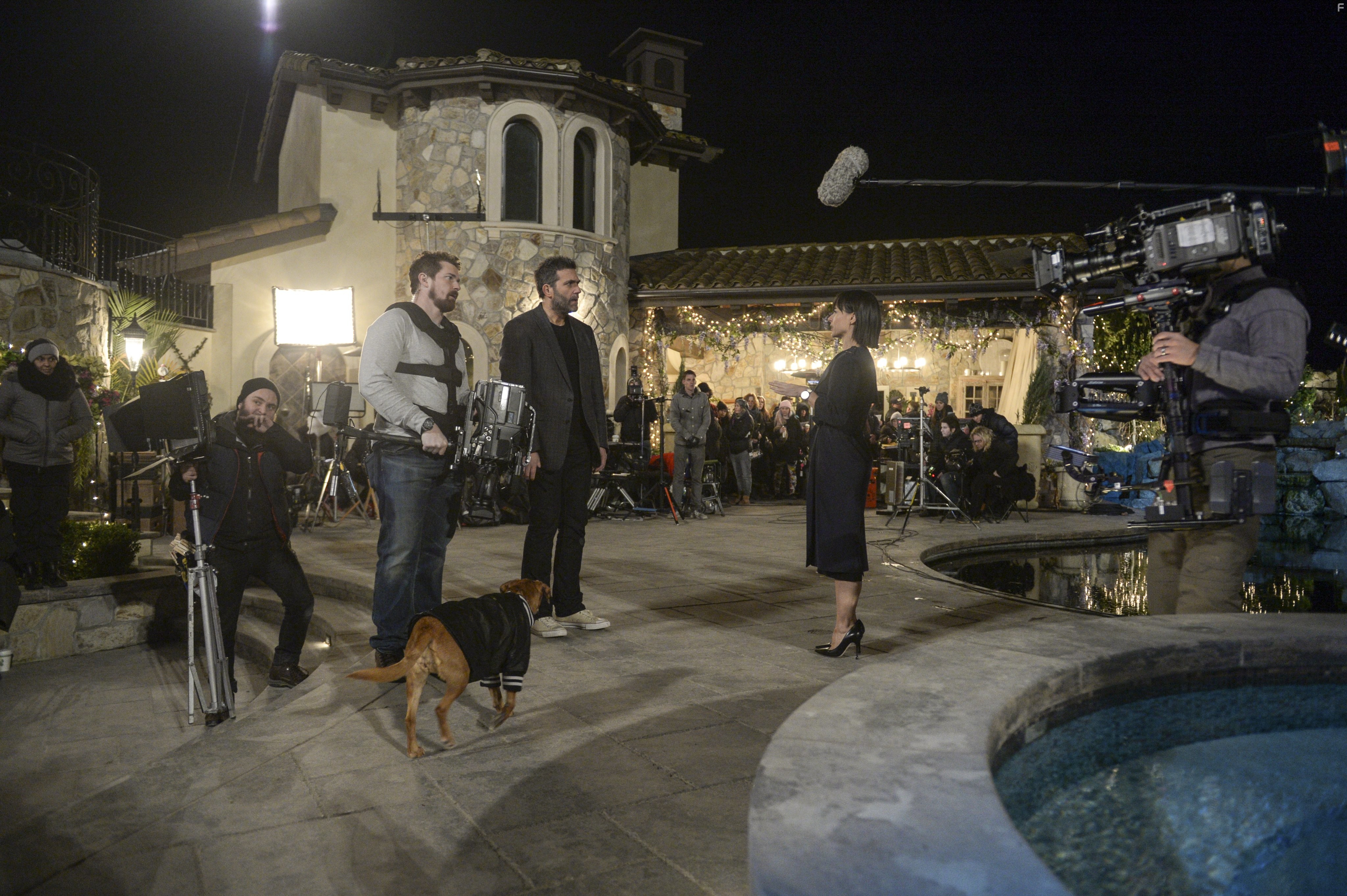 Craig Bierko, Constance Zimmer, and Josh Kelly in Нереально (2015)