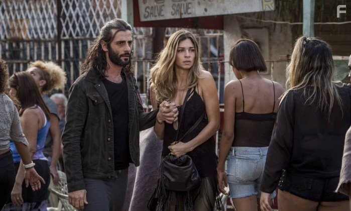 Grazi Massafera in Verdades Secretas (2015)