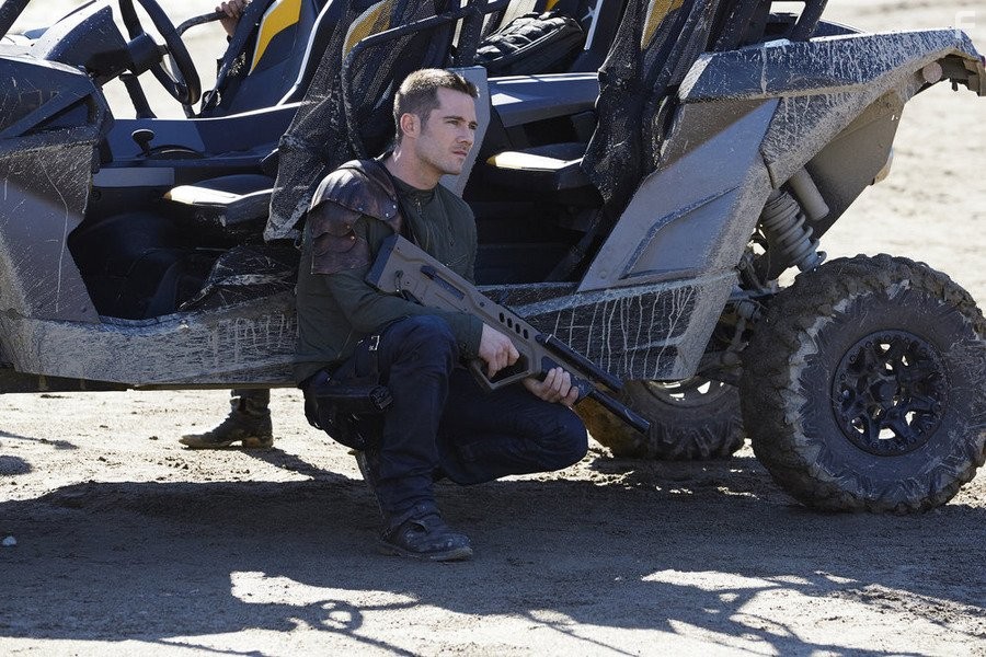 Luke Macfarlane in Киллджойс (2015)