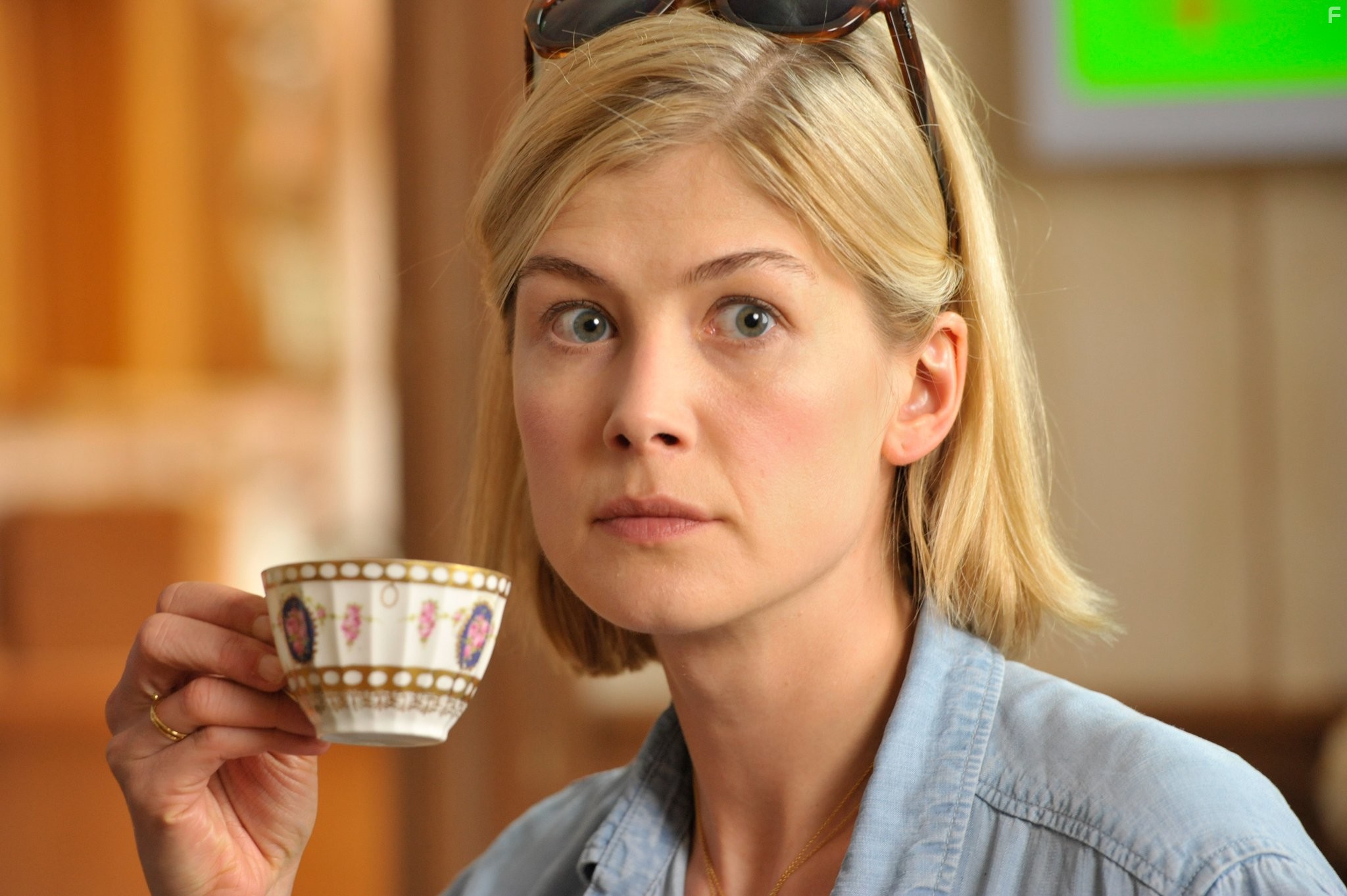 Rosamund Pike in Каникулы мечты (2014)