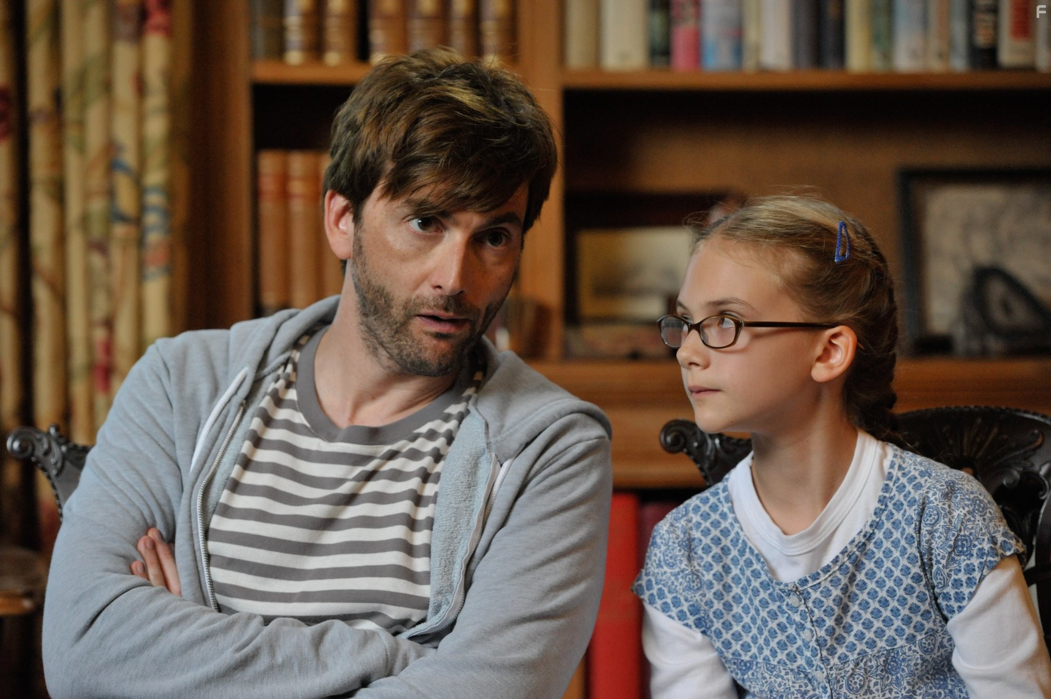 David Tennant and Emilia Jones in Каникулы мечты (2014)