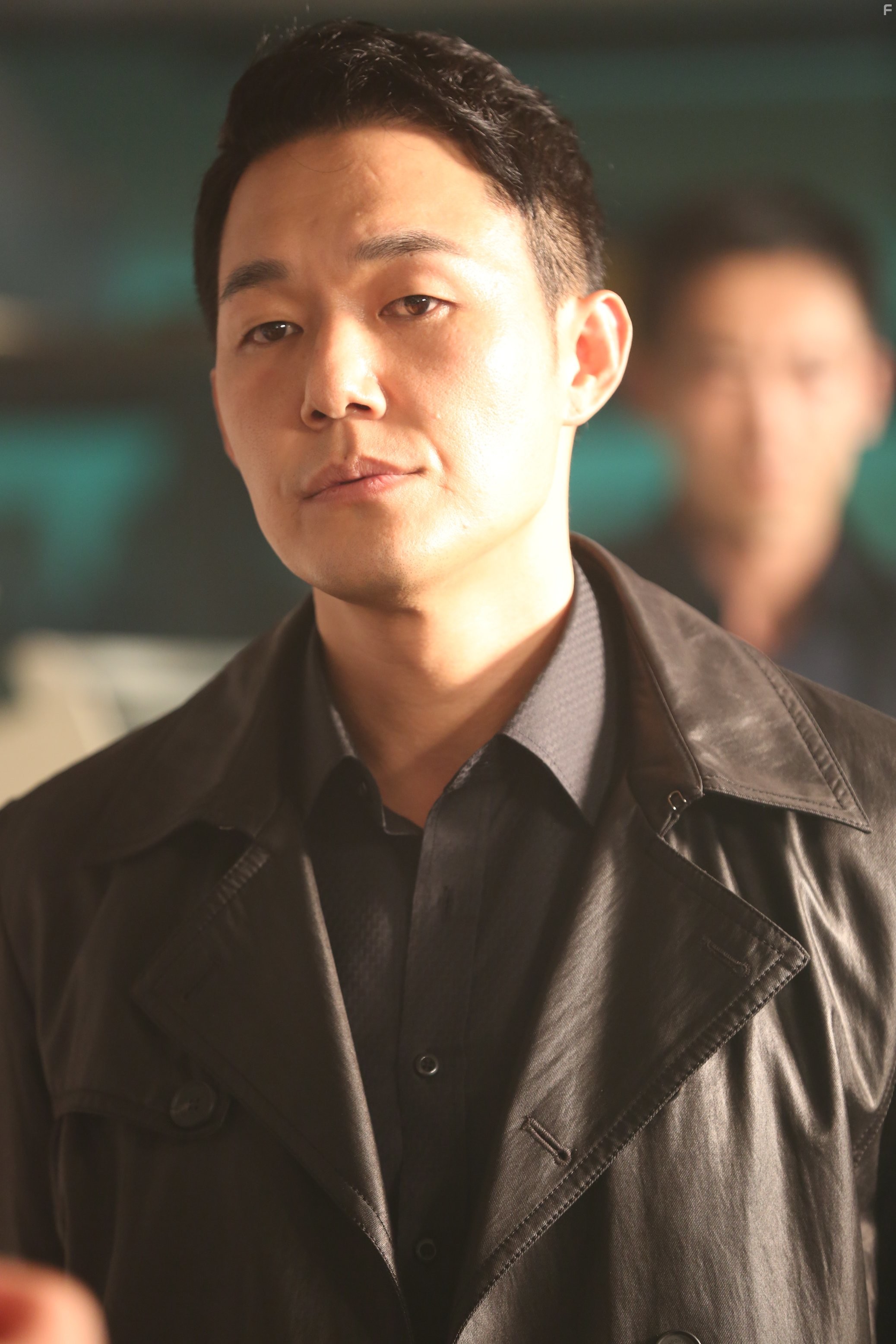 Sung-woong Park in Jji-ra-si: Wi-heom-han So-moon (2014)