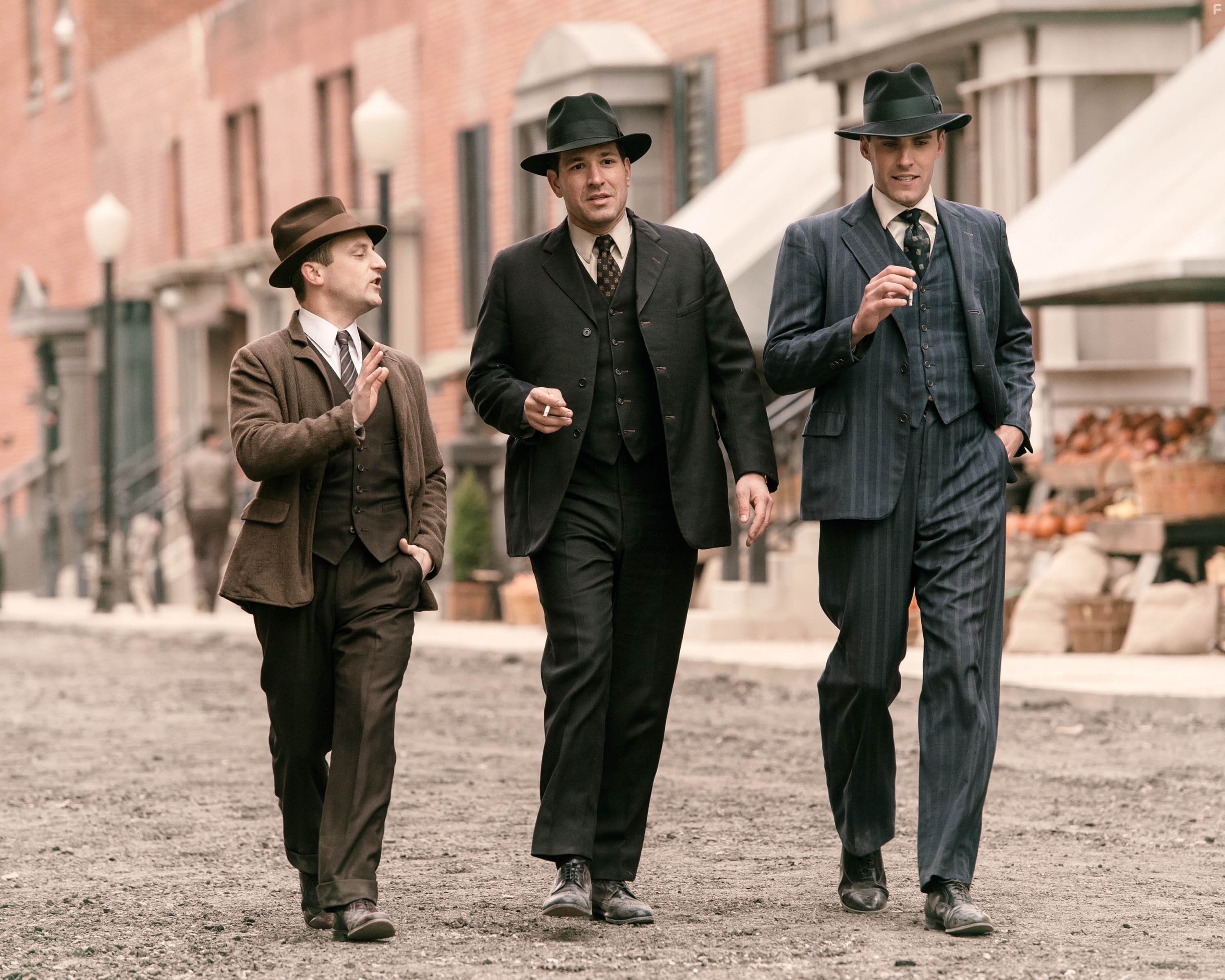 Ian Bell and Rich Graff in The Making of the Mob: New York (2015)