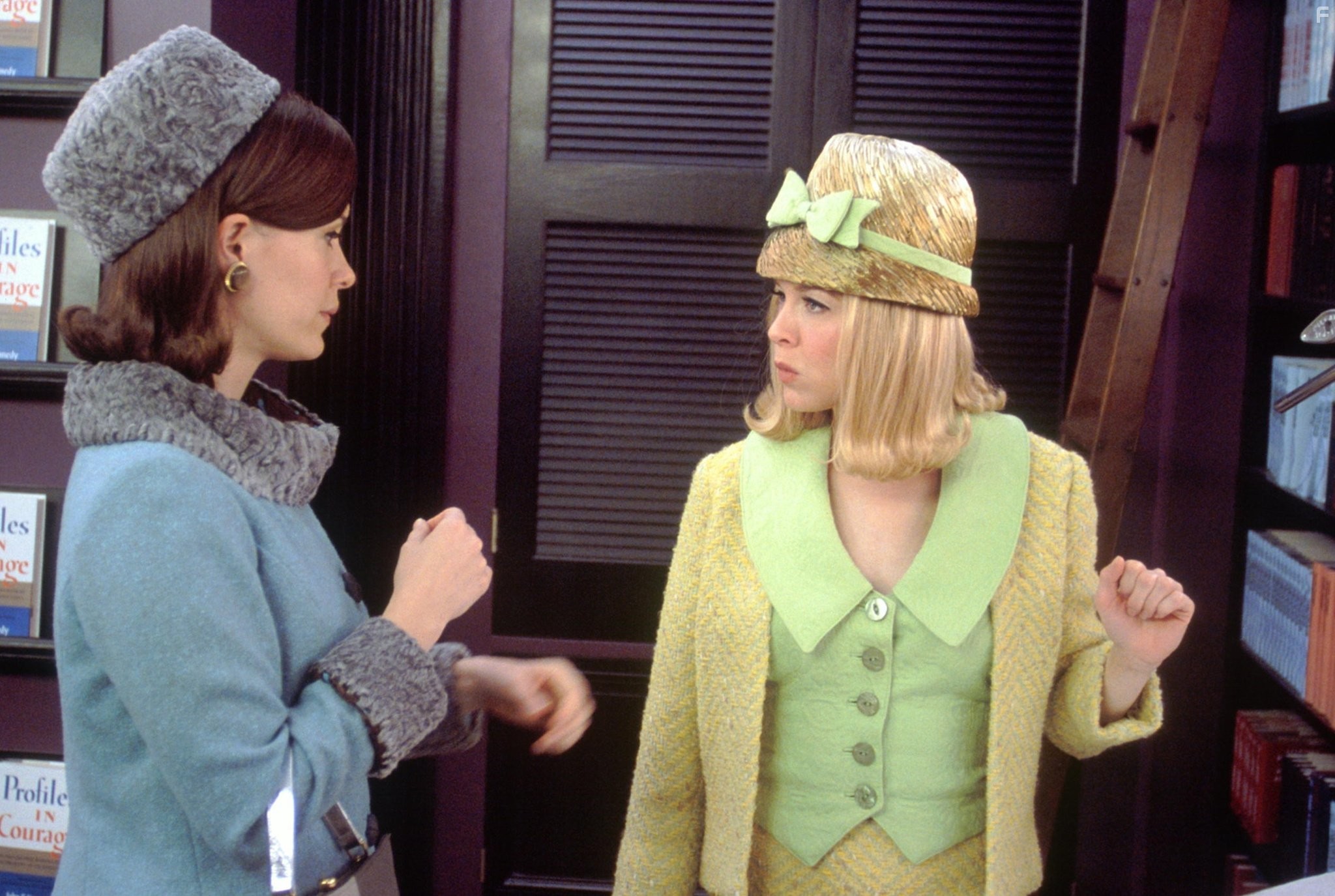 Ren?e Zellweger and Sarah Paulson in К черту любовь! (2003)