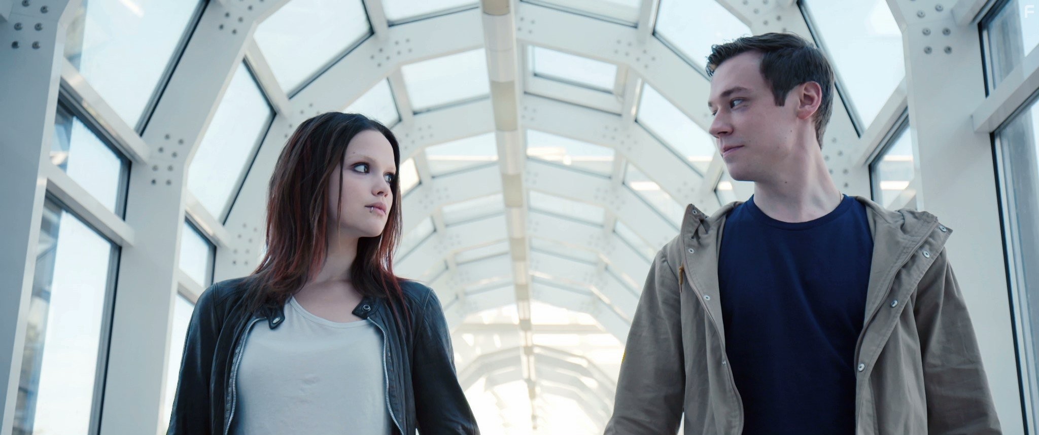 David Kross and Emilia Sch?le in Boy 7 (2015)